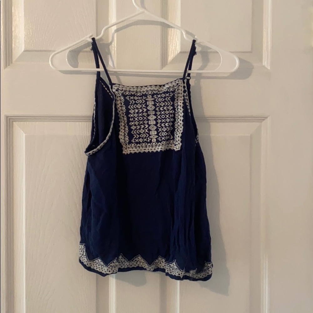 Tank top. Cropped